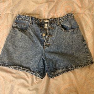High-waisted Jean Shorts